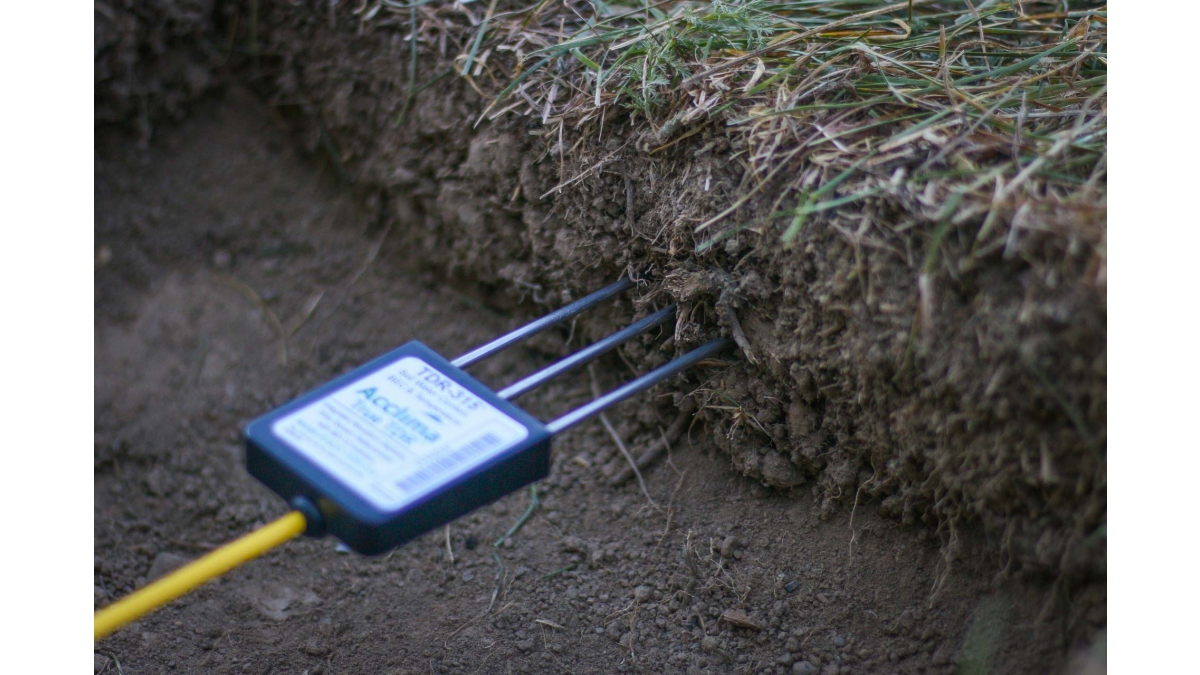 TDR-315H is inserted fully into undisturbed soil